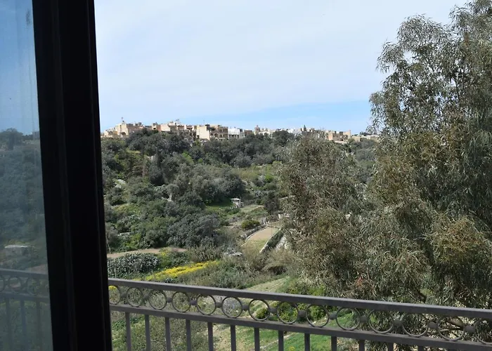 Πανσιόν Gmiel In-natura 3*