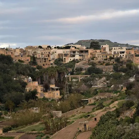 Gmiel In-natura Ghajn il-Kbira (Gozo)