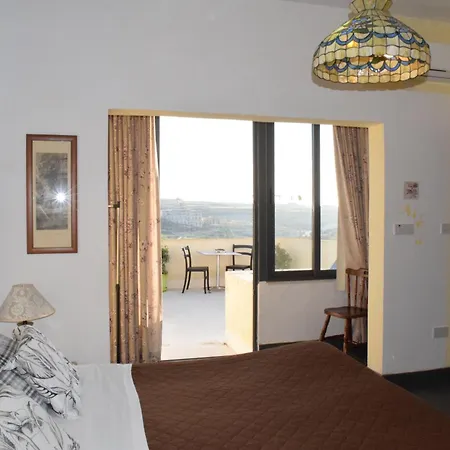 Gmiel In-natura 3* Ghajn il-Kbira (Gozo)