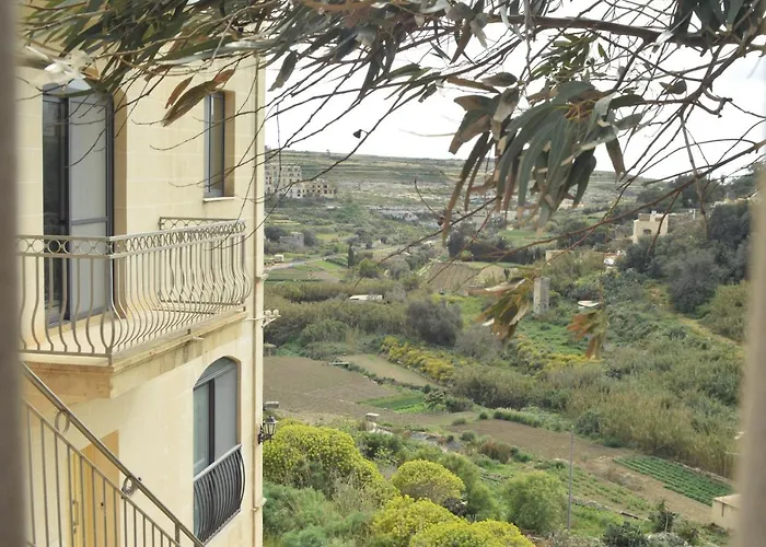 Gmiel In-natura 3* Ghajn il-Kbira (Gozo)